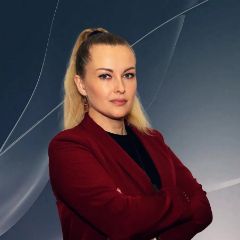 Сенатова Юлия